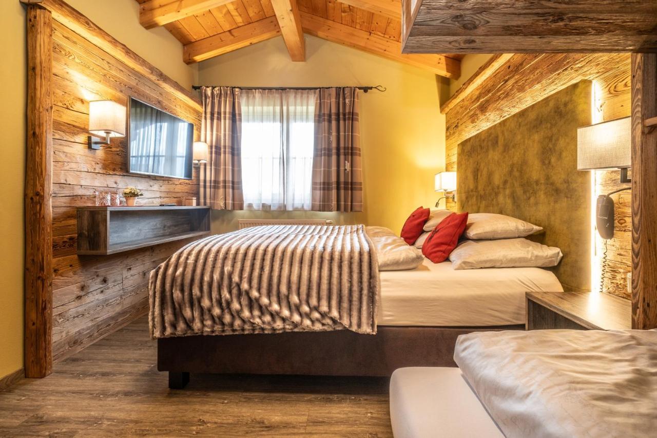 Dorfkrug Kaprun - Luxury Suites & Appartements Экстерьер фото