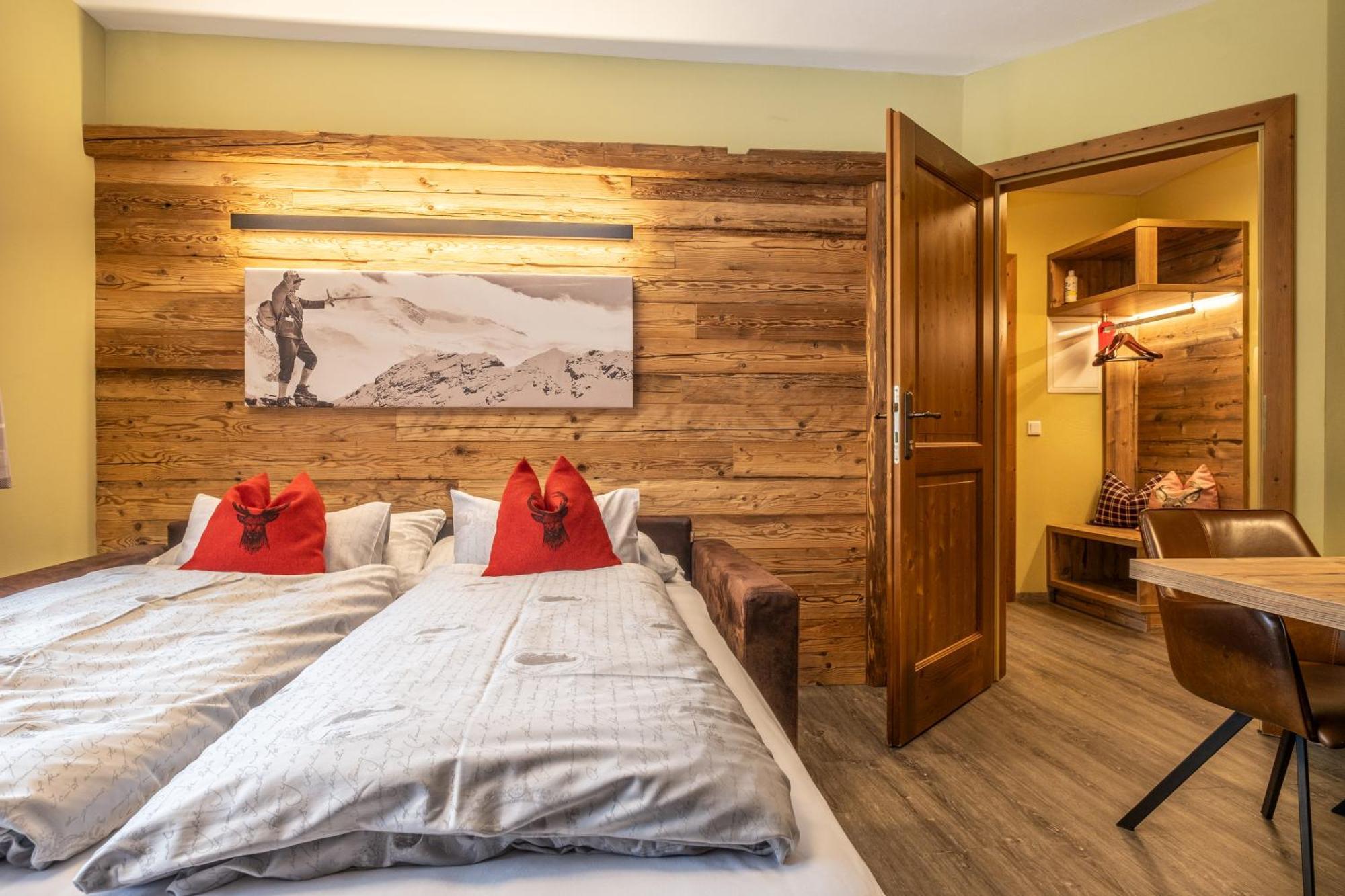 Dorfkrug Kaprun - Luxury Suites & Appartements Экстерьер фото