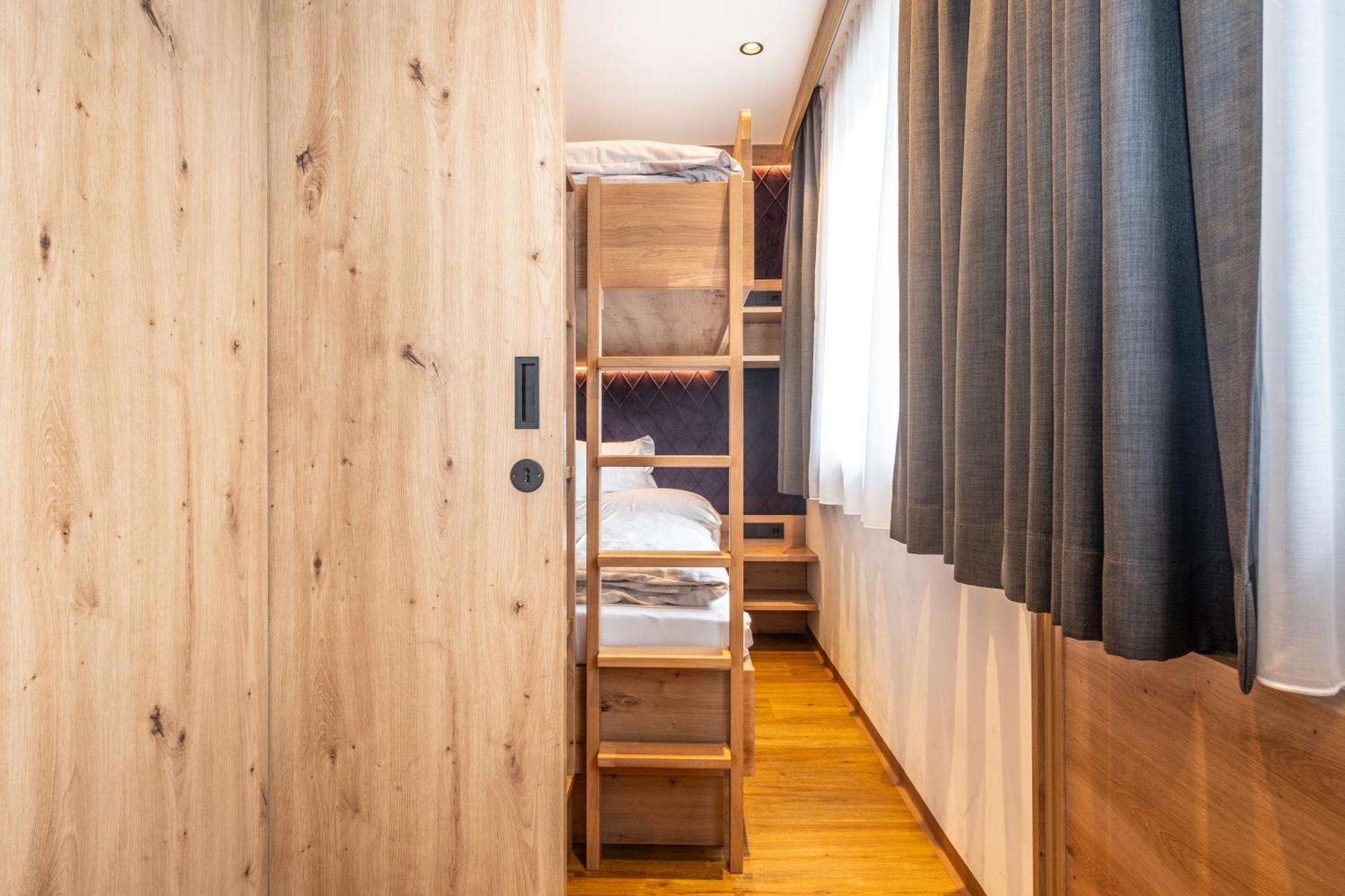 Dorfkrug Kaprun - Luxury Suites & Appartements Экстерьер фото