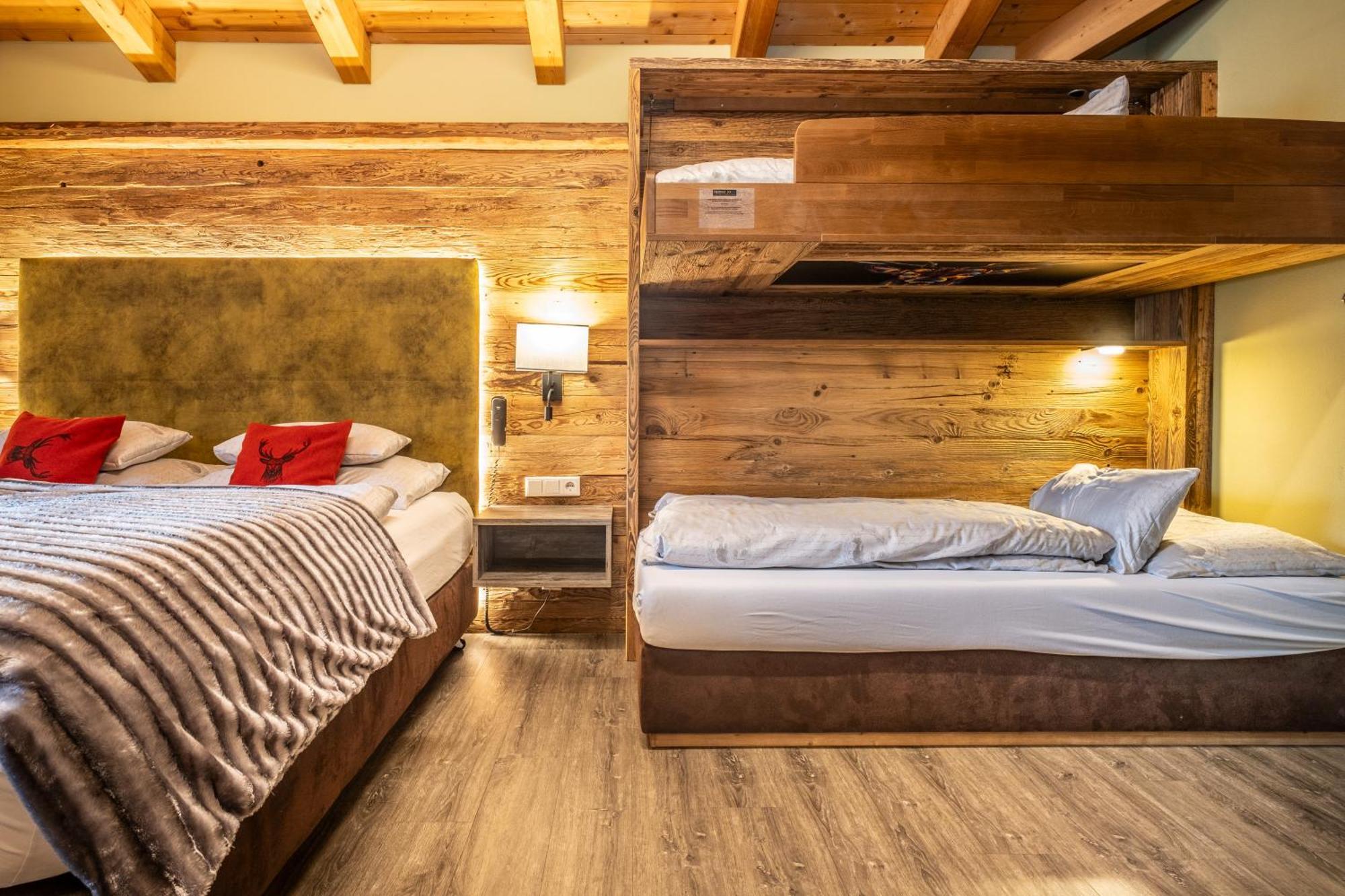 Dorfkrug Kaprun - Luxury Suites & Appartements Экстерьер фото
