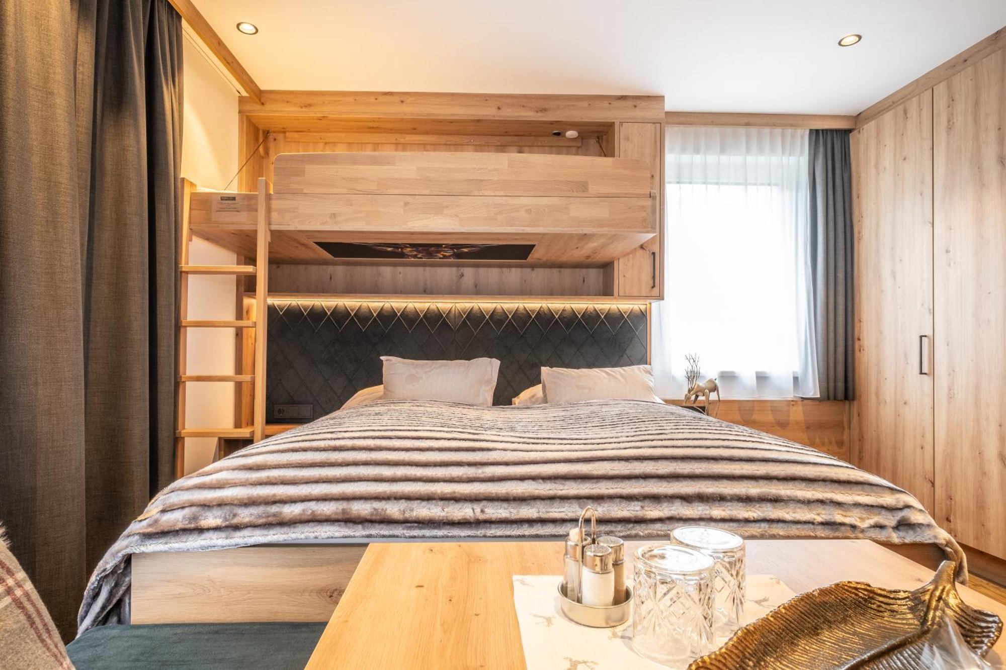 Dorfkrug Kaprun - Luxury Suites & Appartements Экстерьер фото