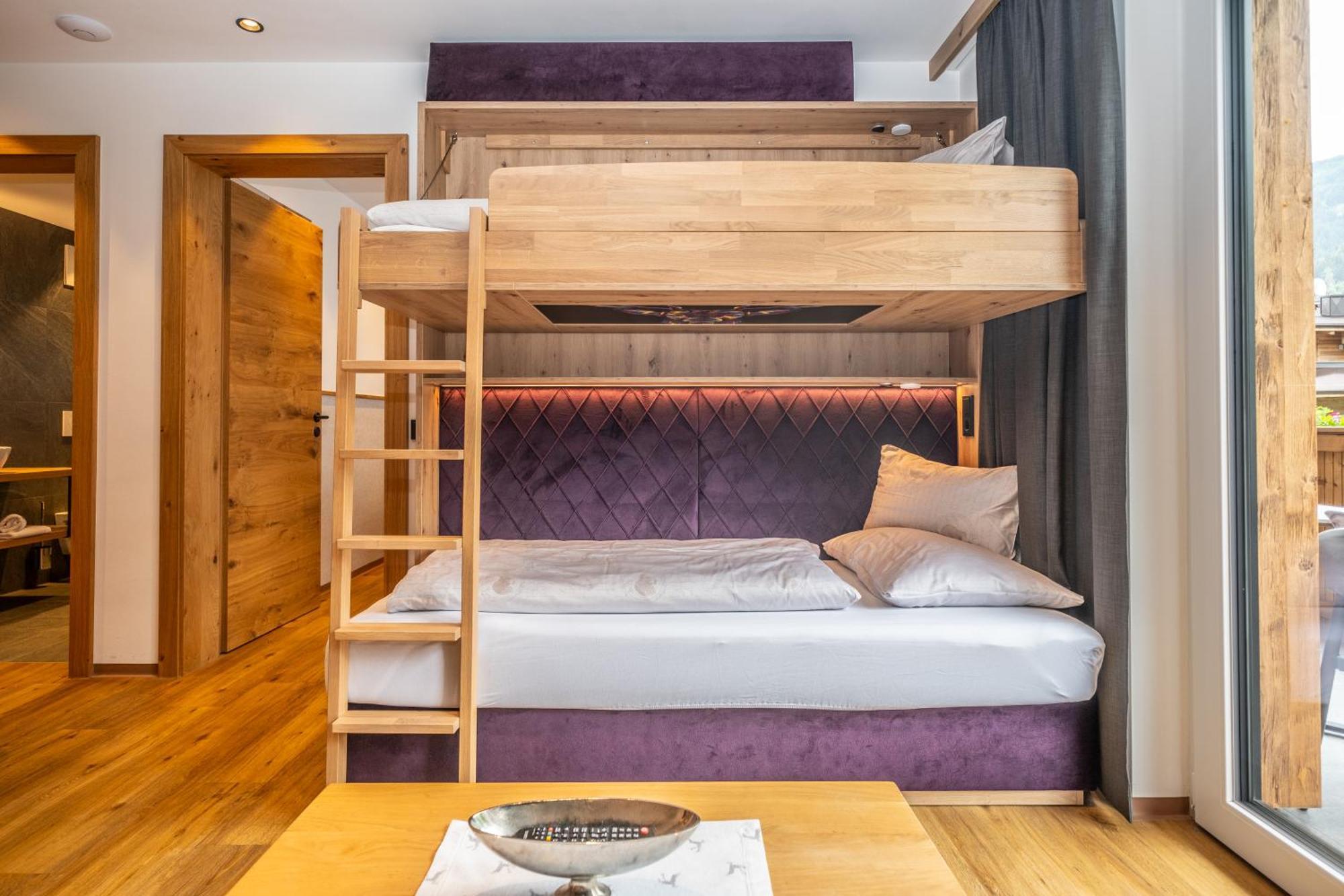 Dorfkrug Kaprun - Luxury Suites & Appartements Экстерьер фото